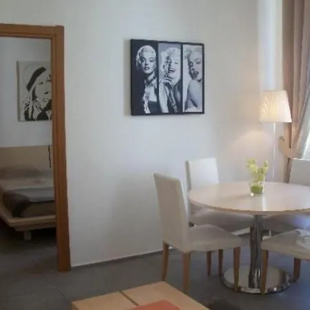 Apartment Centre Mace