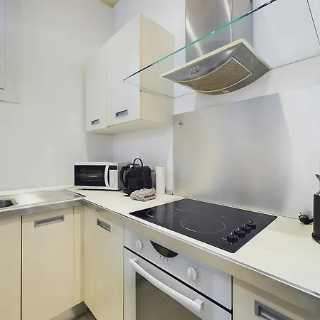 Centre Mace * カンヌ