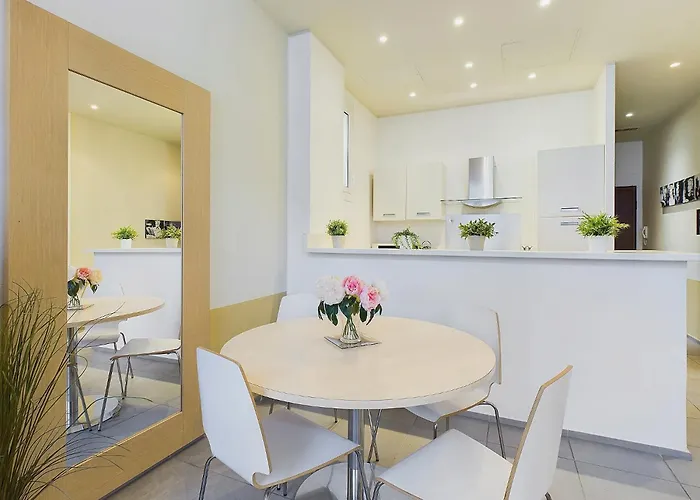 Centre Mace * كان